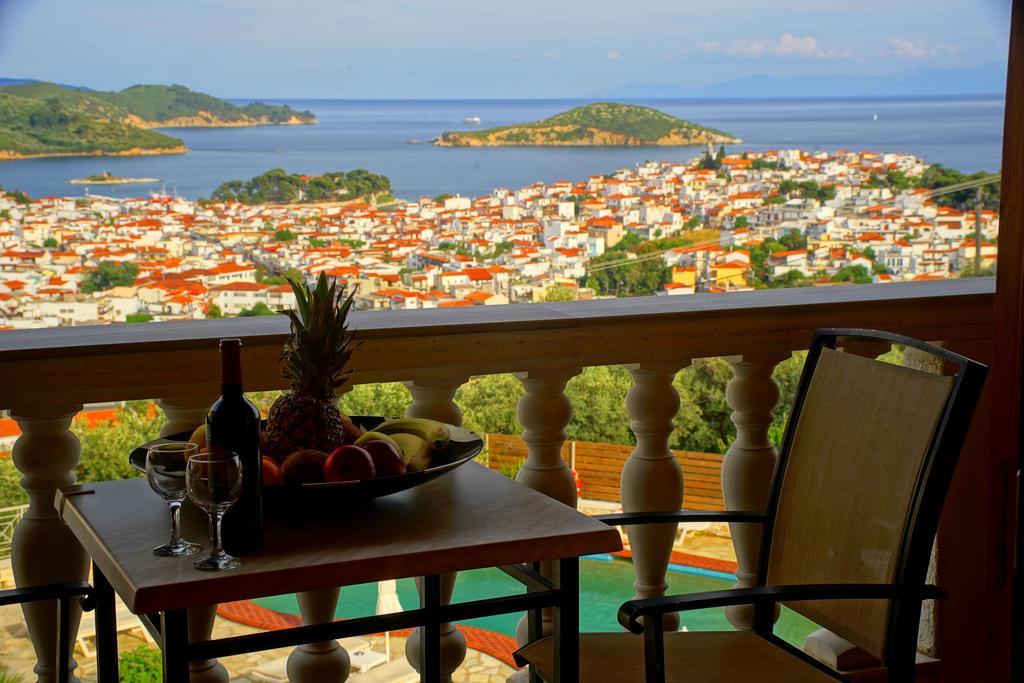 Blue Horizon Studios Skiathos Town Bagian luar foto
