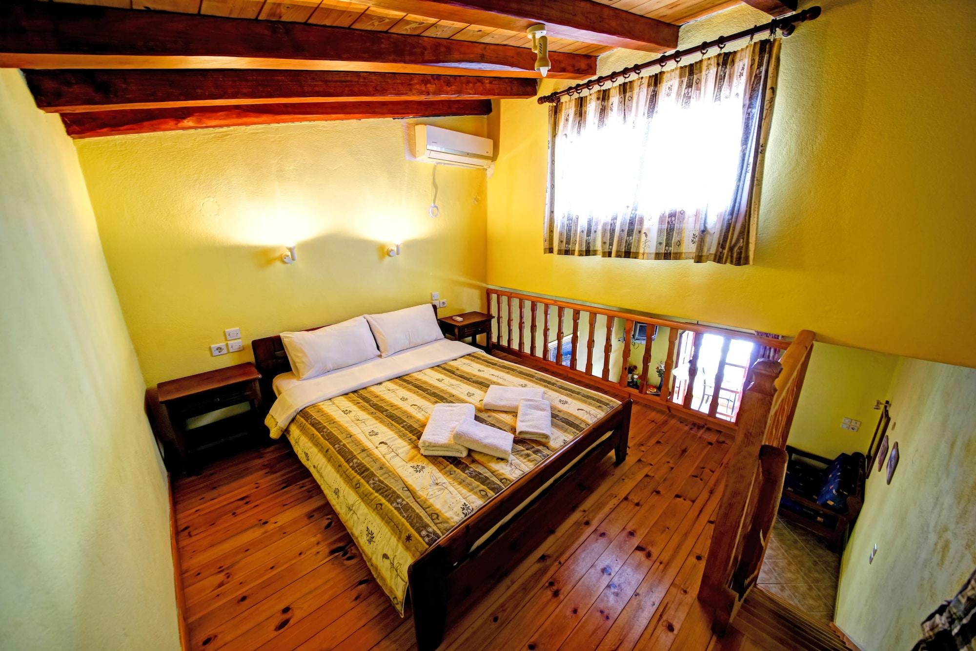 Blue Horizon Studios Skiathos Town Bagian luar foto