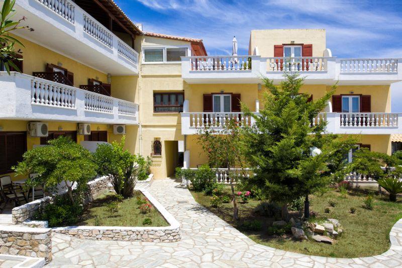 Blue Horizon Studios Skiathos Town Bagian luar foto
