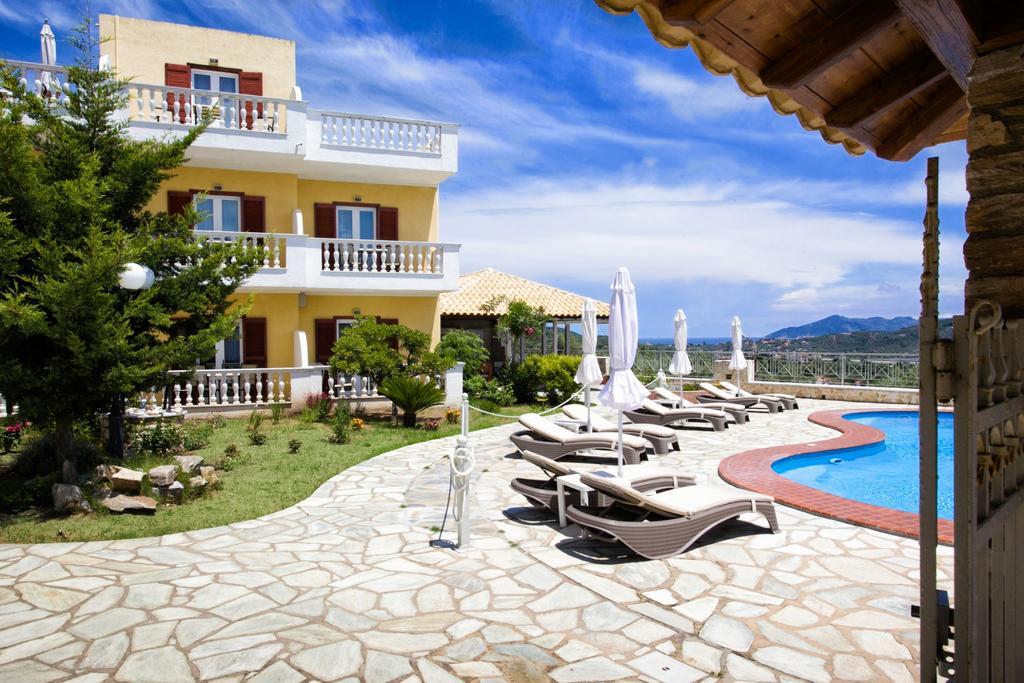 Blue Horizon Studios Skiathos Town Bagian luar foto