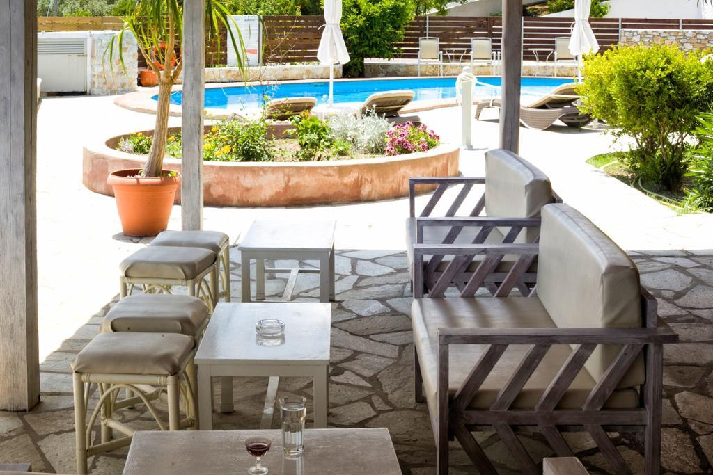 Blue Horizon Studios Skiathos Town Bagian luar foto