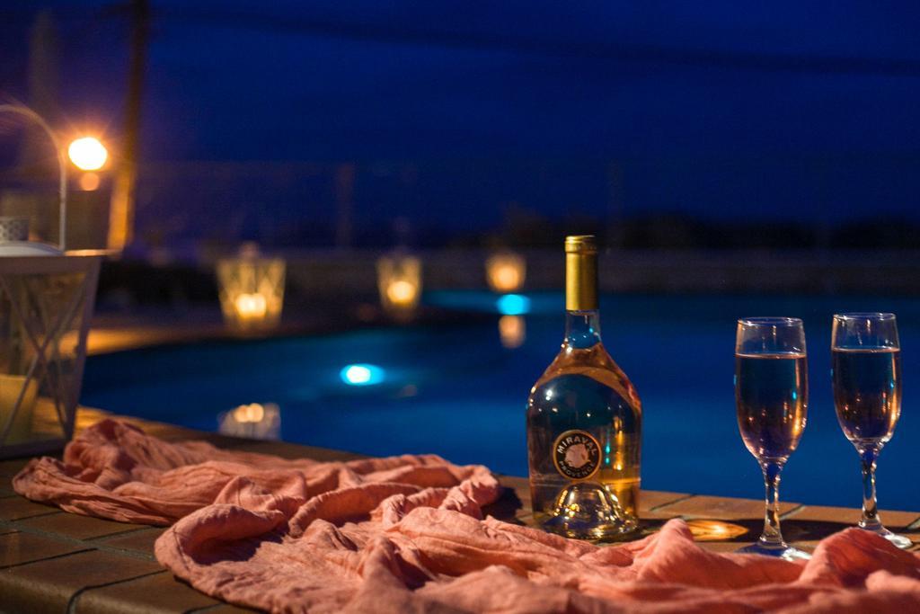 Blue Horizon Studios Skiathos Town Bagian luar foto