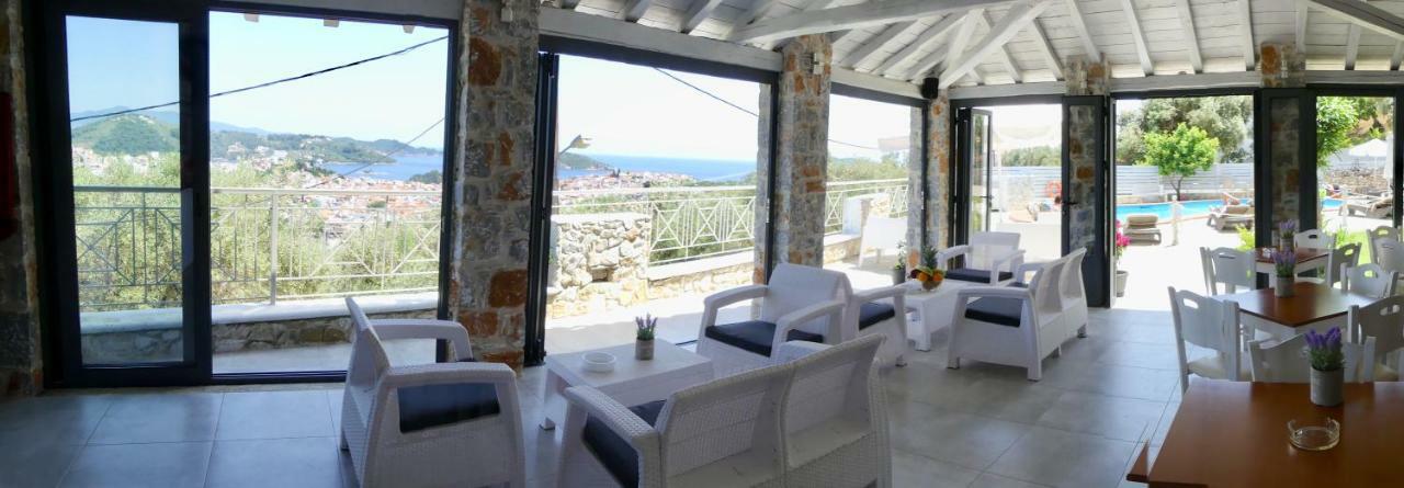 Blue Horizon Studios Skiathos Town Bagian luar foto