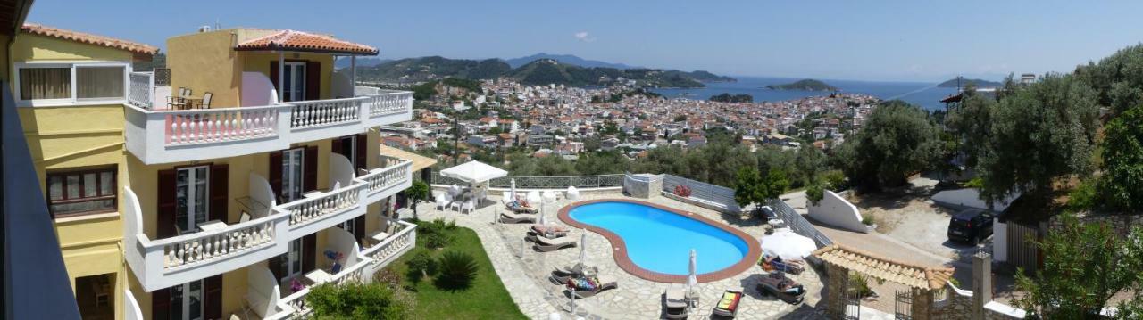 Blue Horizon Studios Skiathos Town Bagian luar foto
